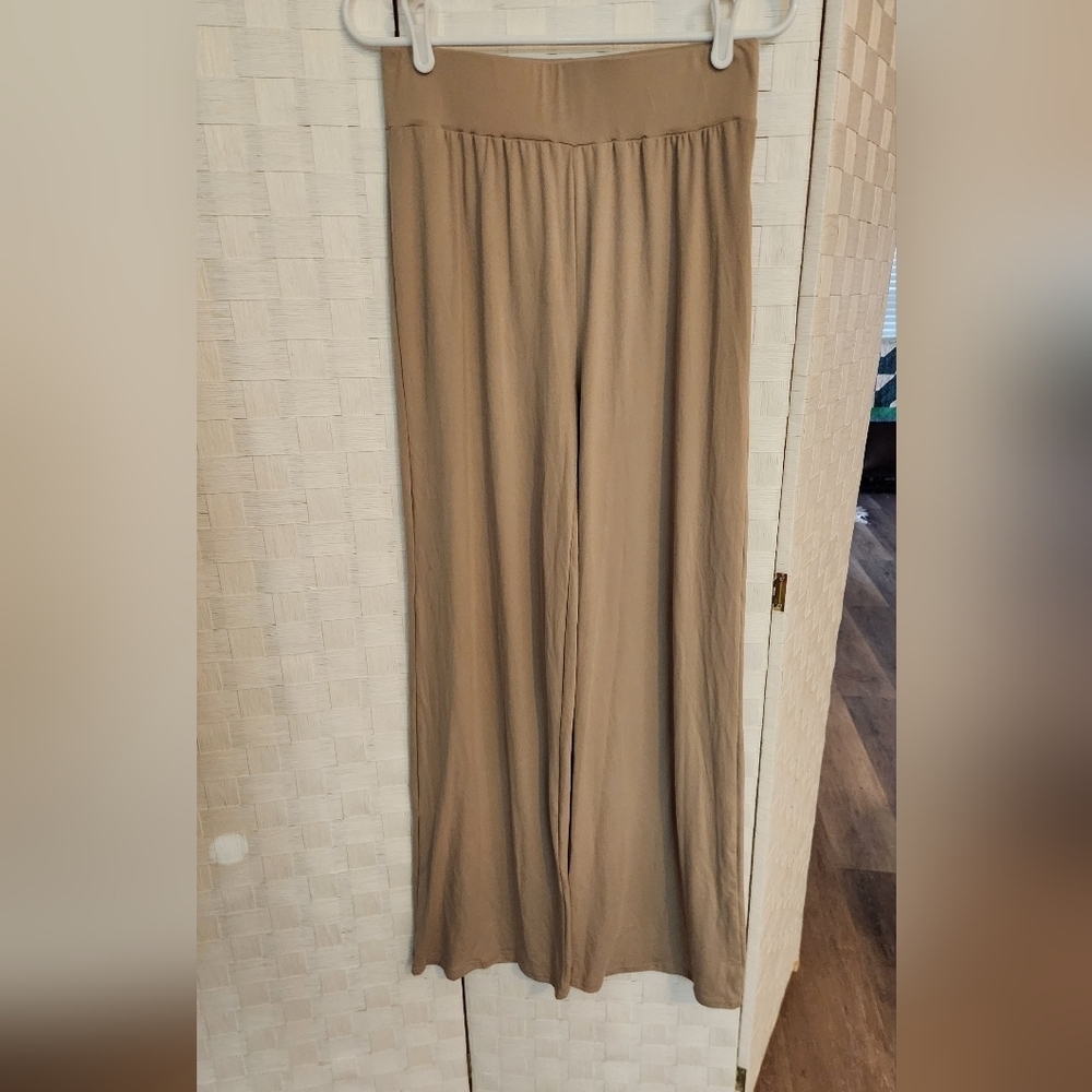 Forever 21 Tan Wide-Leg Pants SZ M NWT
